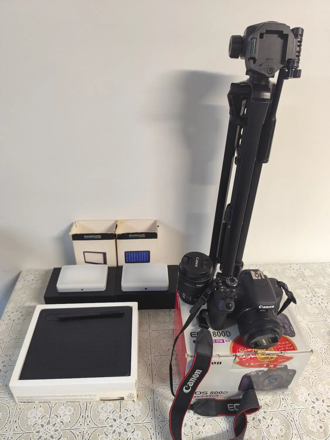 دوربین  canon 800D به همراه مطلقات|دوربین عکاسی و فیلم‌برداری|تهران, سنائی|دیوار