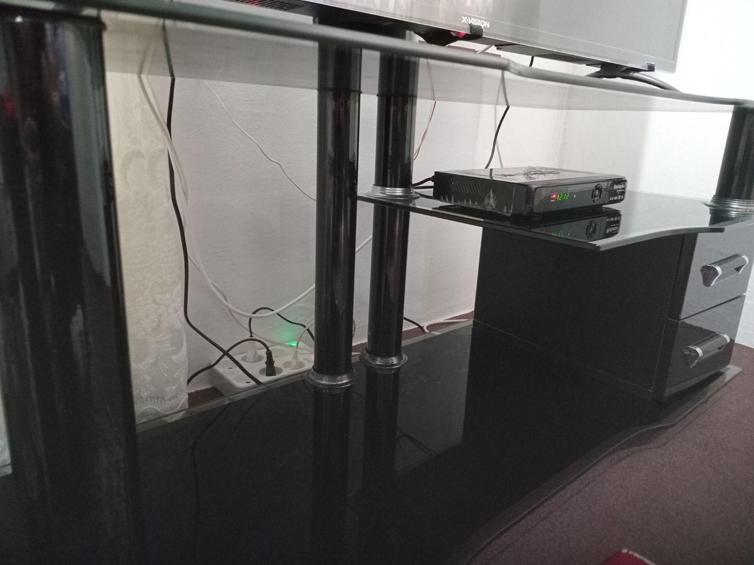 میز تلویزیون و میز عسلی در حد نو|میز تلویزیون|نوشهر, |دیوار