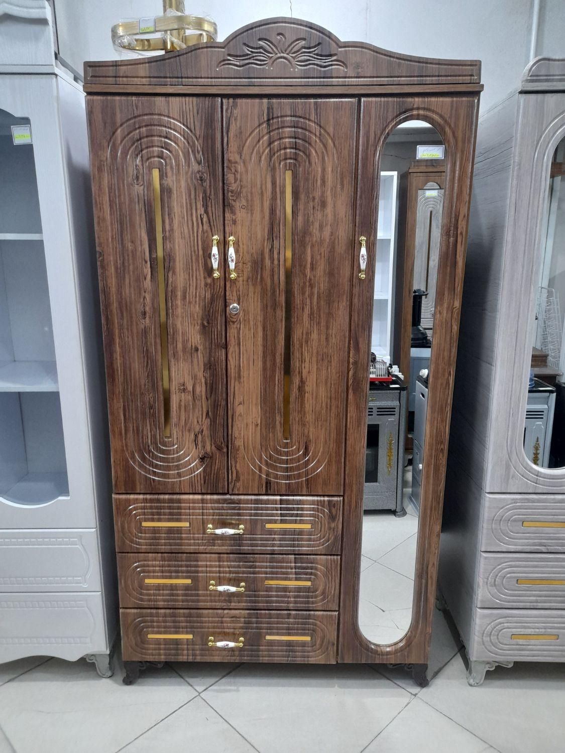 کمد لباسی سه درب وکیوم * اثاث مارکت|جاکفشی، کمد، دراور|سیرجان, |دیوار