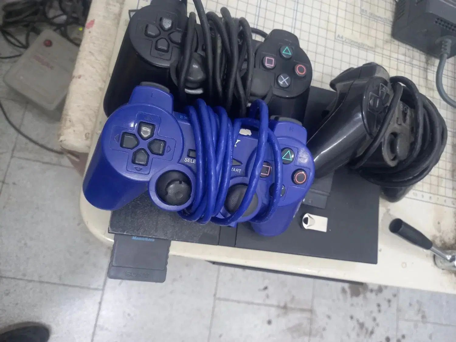 ps2 پلی استیشن ۲ فلشخورشده کارت سیو ۳دسته تمیز|کنسول، بازی ویدئویی و آنلاین|کاشان, زیارتی|دیوار
