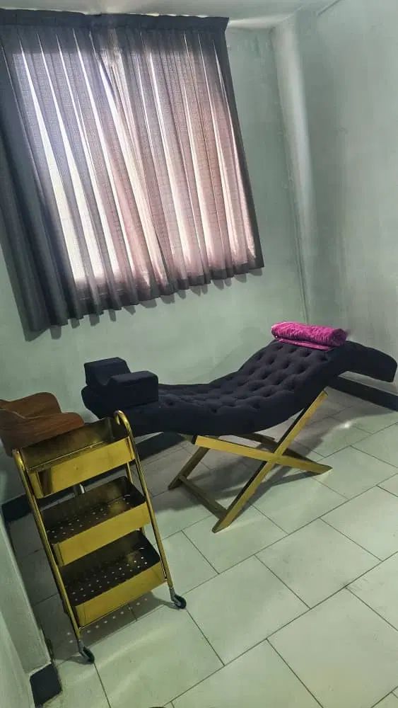 تخت مژه/فشیال/ماساژ|آرایشی، بهداشتی، درمانی|اصفهان, باب الدشت|دیوار