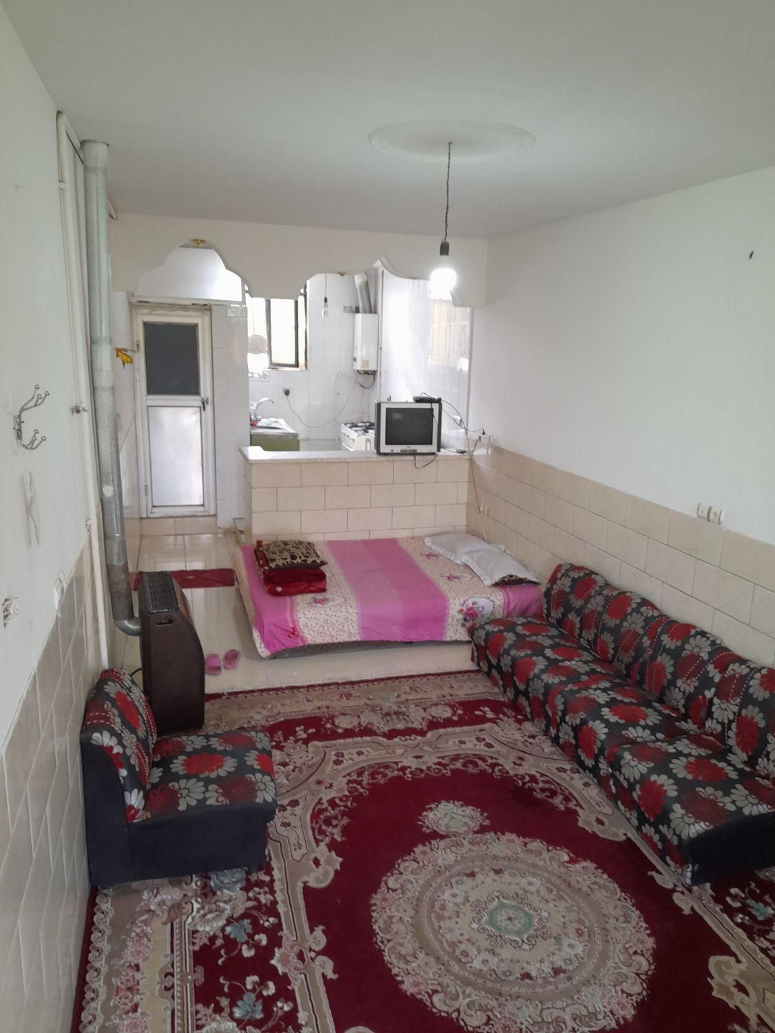 سویت ۵۰ متری همکف یک خوابه تمیز|اجارهٔ کوتاه‌مدت آپارتمان و سوئیت|کرمان, |دیوار