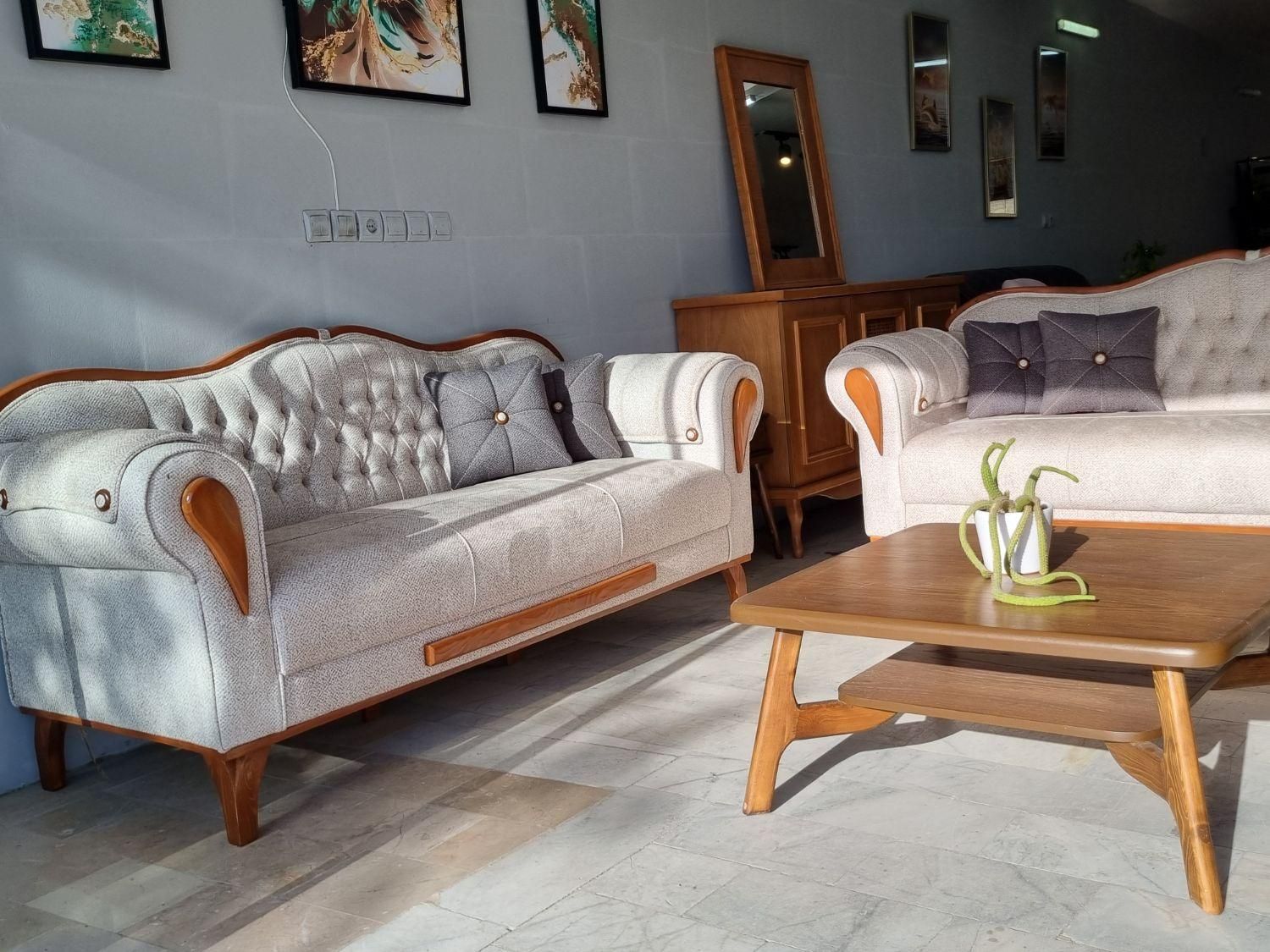 مبل کلاسیک مدرن جدید|مبلمان خانگی و میز عسلی|مشهد, خواجه ربیع|دیوار