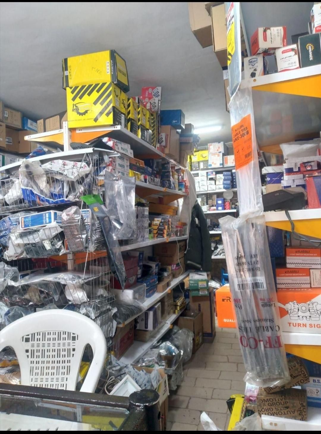 فروش امتیاز شغل ، فروشگاه لوازم یدکی خودرو|فروش مغازه و غرفه|سبزوار, چهارراه فرودگاه|دیوار