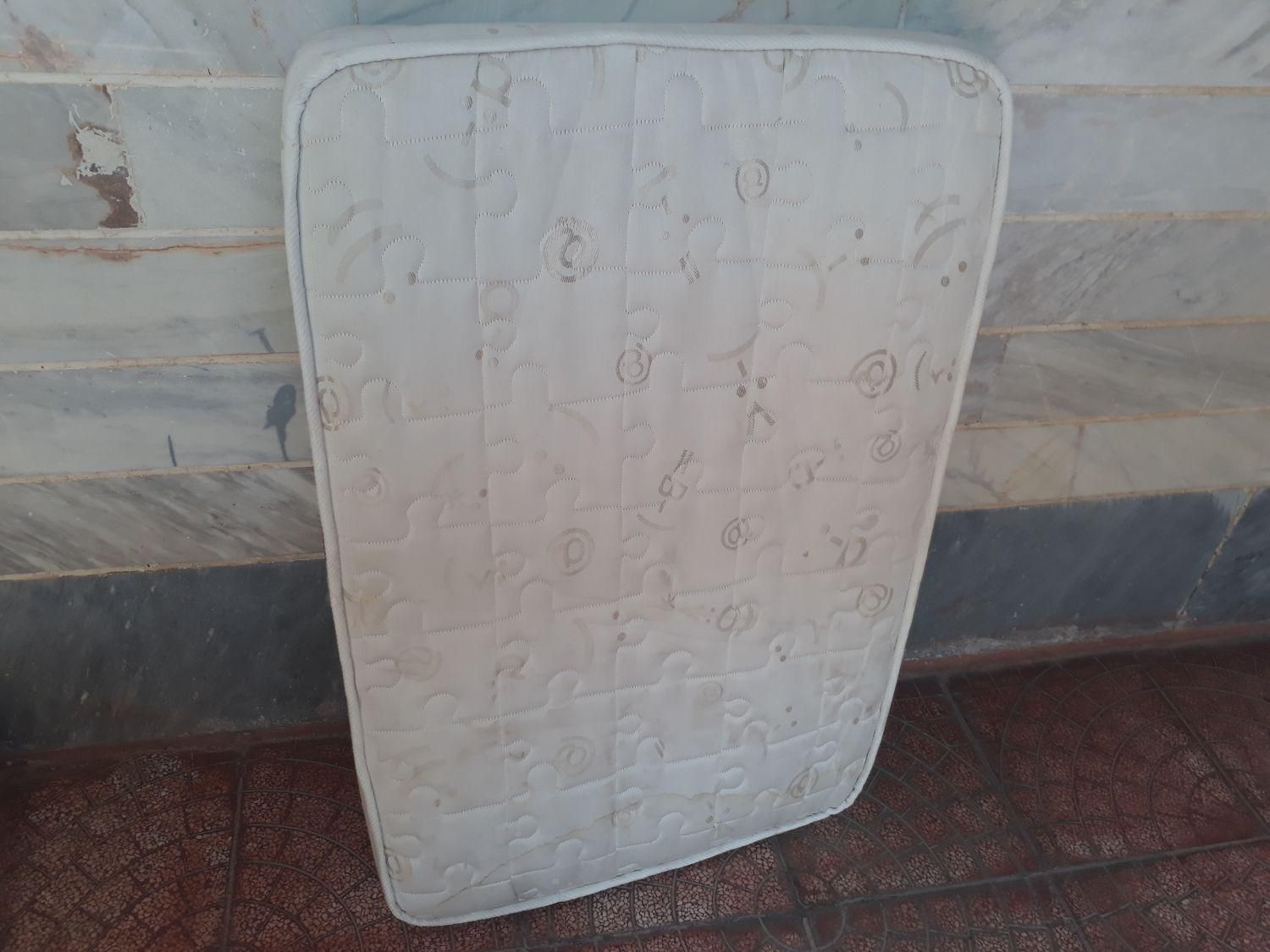 تشک نوزاد ونوجوان در حد نو طول ۱۱۰عرض ۷۵|تخت و سرویس خواب|قزوین, |دیوار