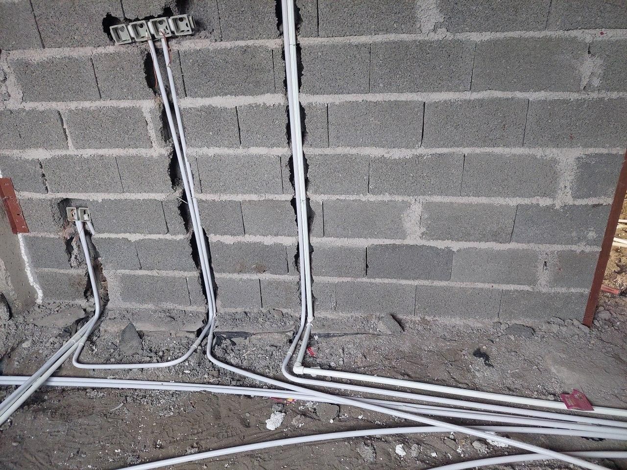 برقکاری|خدمات پیشه و مهارت|آستانه اشرفیه, |دیوار