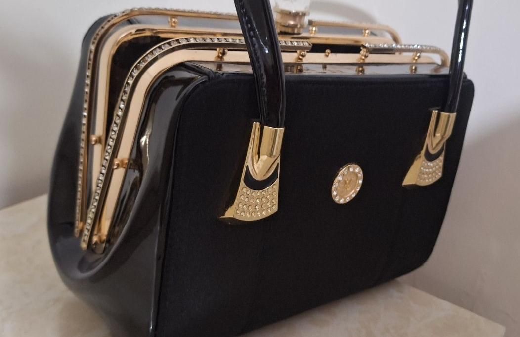 کیف مجلسی|کیف، کفش، کمربند|تبریز, |دیوار