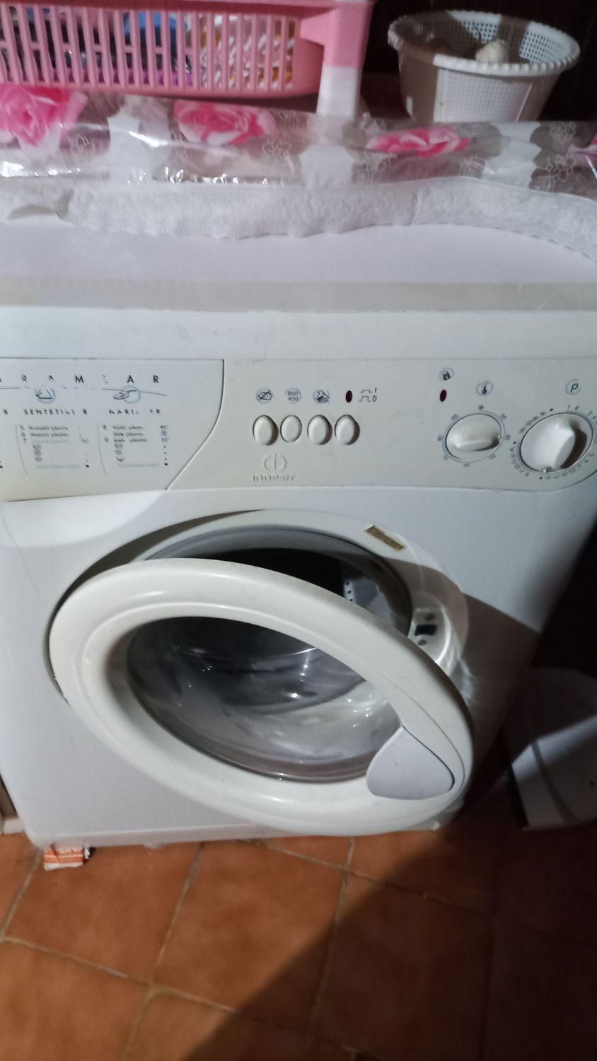 ماشین لباسشویی ایندزیت - Indesit|ماشین لباسشویی و خشک‌کن لباس|تهران, فرحزاد|دیوار