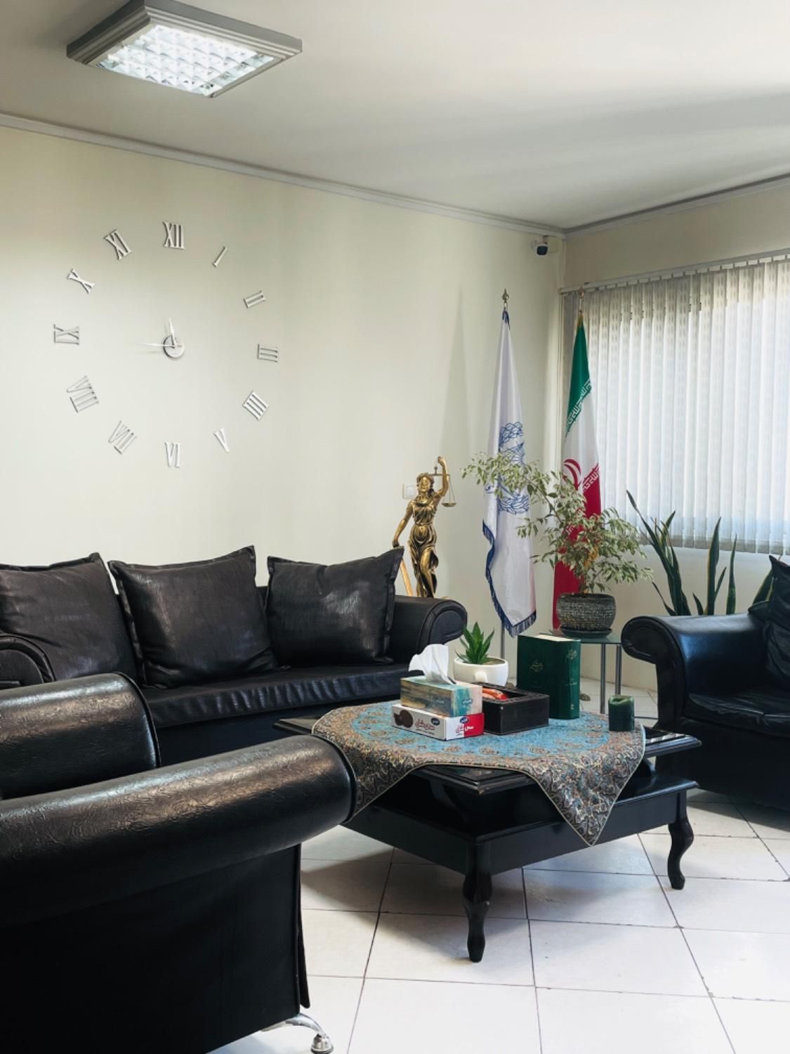 وکیل پایه یک دادگستری و مشاور حقوقی|خدمات مالی، حسابداری، بیمه|تهران, فلسطین (میدان انقلاب)|دیوار