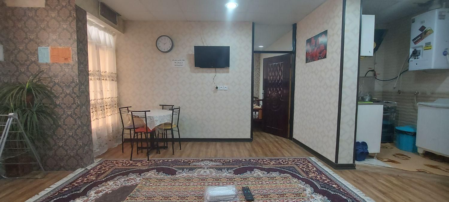 اجاره آپارتمان سوئیت منزل مبله هتل مسافر روزانه|اجارهٔ کوتاهمدت آپارتمان و سوئیت|شیراز, زند|دیوار