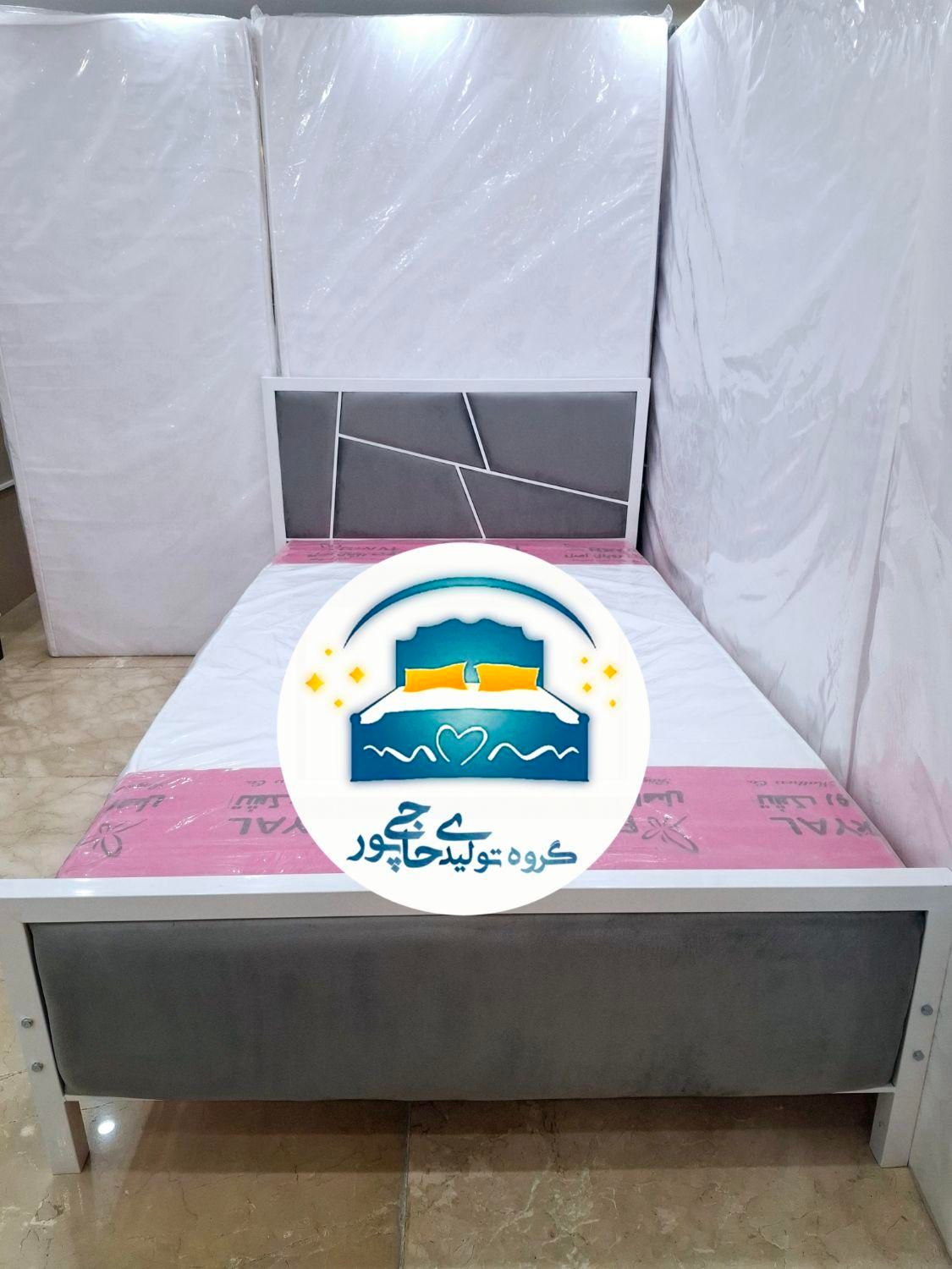تخت خواب۱یک و نیم نفره حاجی پور(تختخواب ۱۲۰در۲)تشک|تخت و سرویس خواب|مشهد, حسین‌آباد|دیوار
