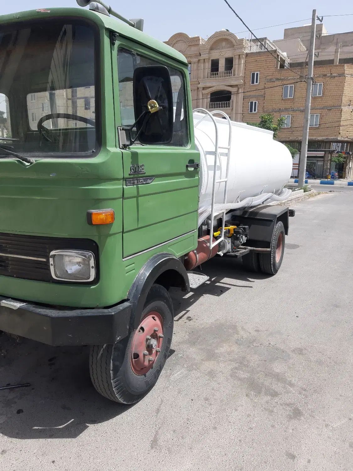 آبرسانی خاور ۶۰۰۰لیتری و نیسان ۲۰۰۰لیتری|خدمات حمل و نقل|رباط‌کریم, رباط‌کریم|دیوار