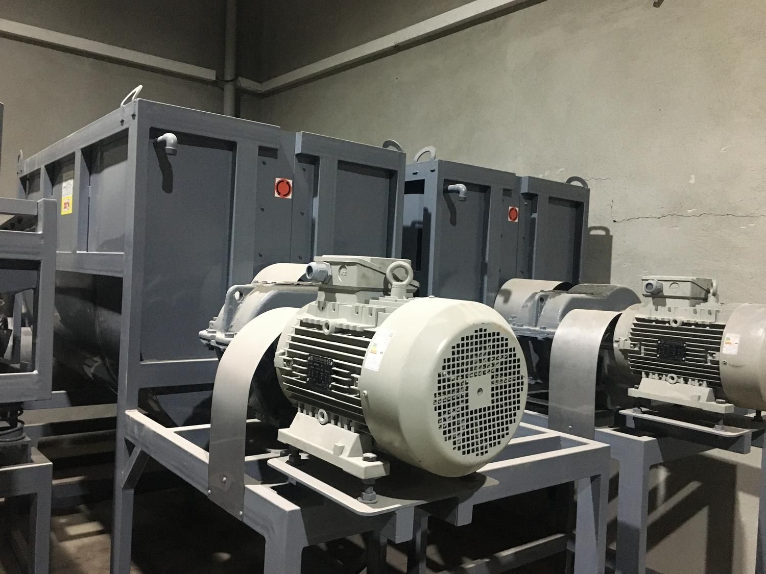 بلندر و میکسر افقی تمام استیل|ماشینآلات صنعتی|تهران, آذربایجان|دیوار