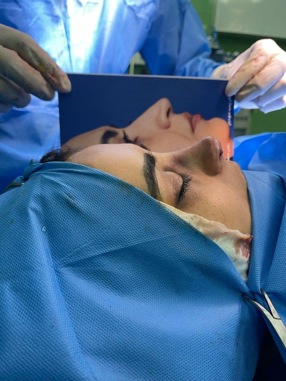 ویزیت جراح زیبایی در کلینیک حکیم|خدمات آرایشگری و زیبایی|میانه, |دیوار