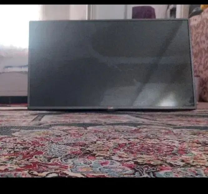 تلویزیون ال جی 42اینچ نیاز به تعمیر داره|تلویزیون و پروژکتور|کرج, آق تپه|دیوار