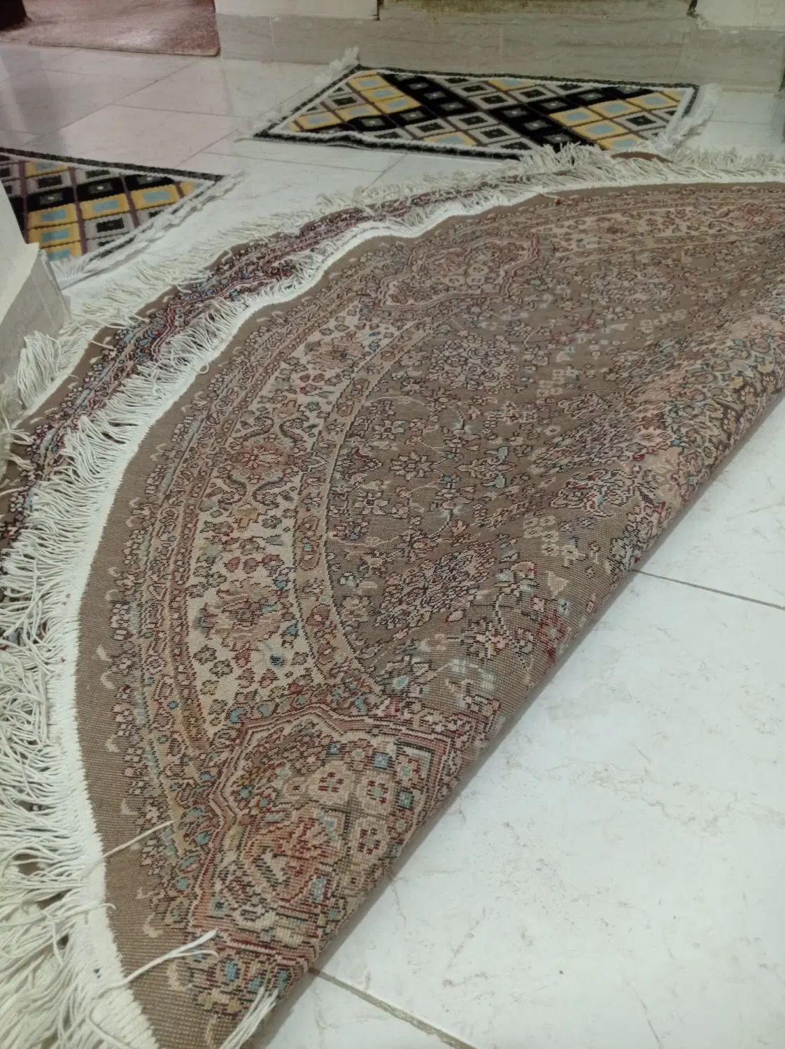 قالیچه سالم و تمیز|فرش|رشت, پل تالشان|دیوار