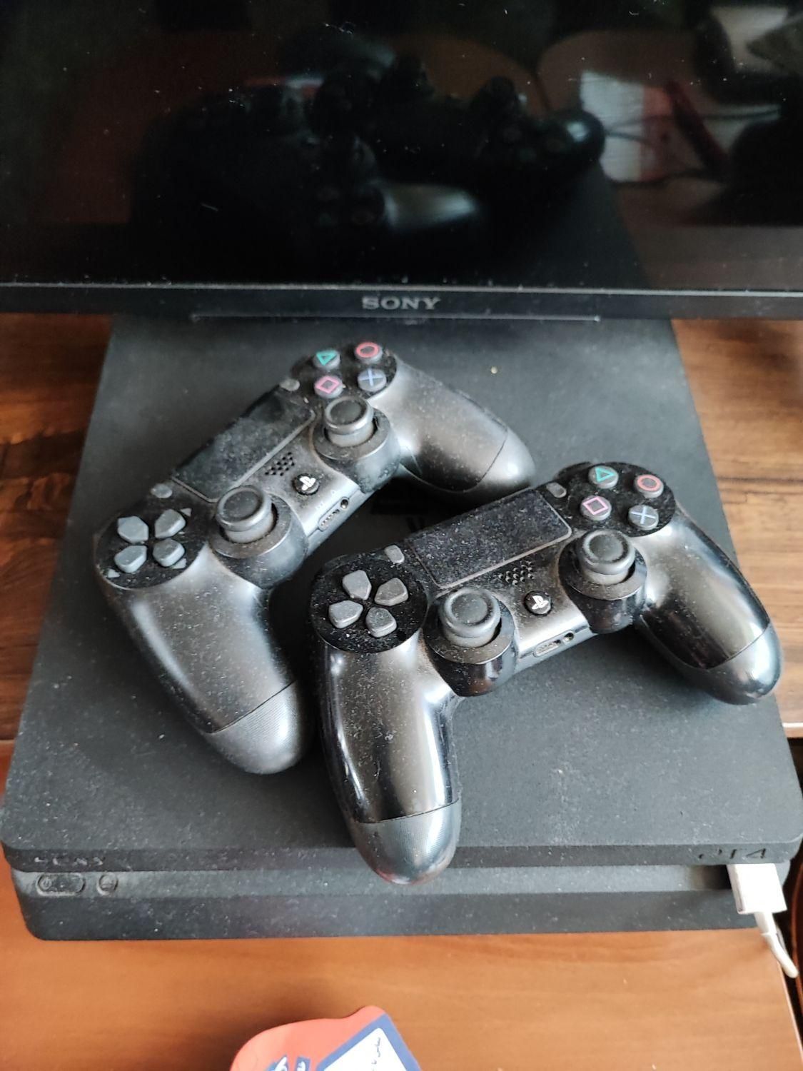 ps4 اسلیم ۱ترا سالم و درحد دو دسته|کنسول، بازی ویدئویی و آنلاین|تهران, چهارصد دستگاه|دیوار