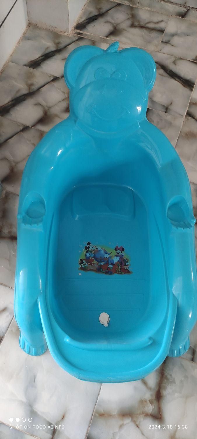 یکسری لوازم بچه|کالسکه و لوازم جانبی|خمینیشهر, |دیوار