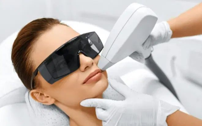 استخدام اپراتور لیزر خانم باسابقه دارای کلاینت|استخدام درمانی، زیبایی، بهداشتی|رشت, معلم|دیوار