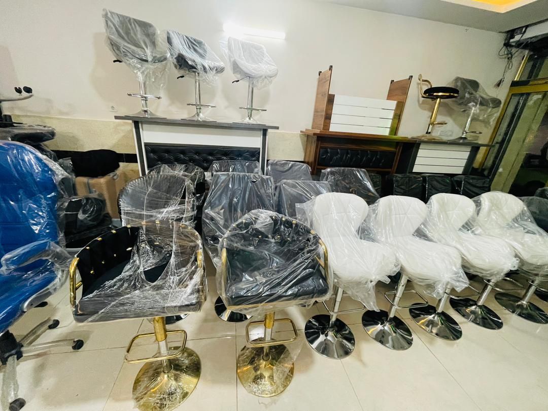 صندلی اپنی و کارمندی اداری مناسب پشت میز|مبلمان اداری|مشهد, شهید مطهری|دیوار