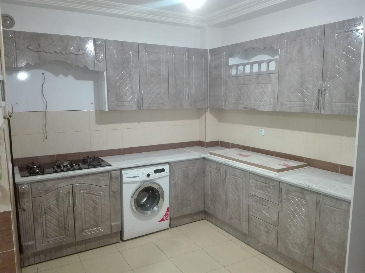 نصاب کابینت و کمد دیواری|خدمات پیشه و مهارت|رشت, یخسازی|دیوار