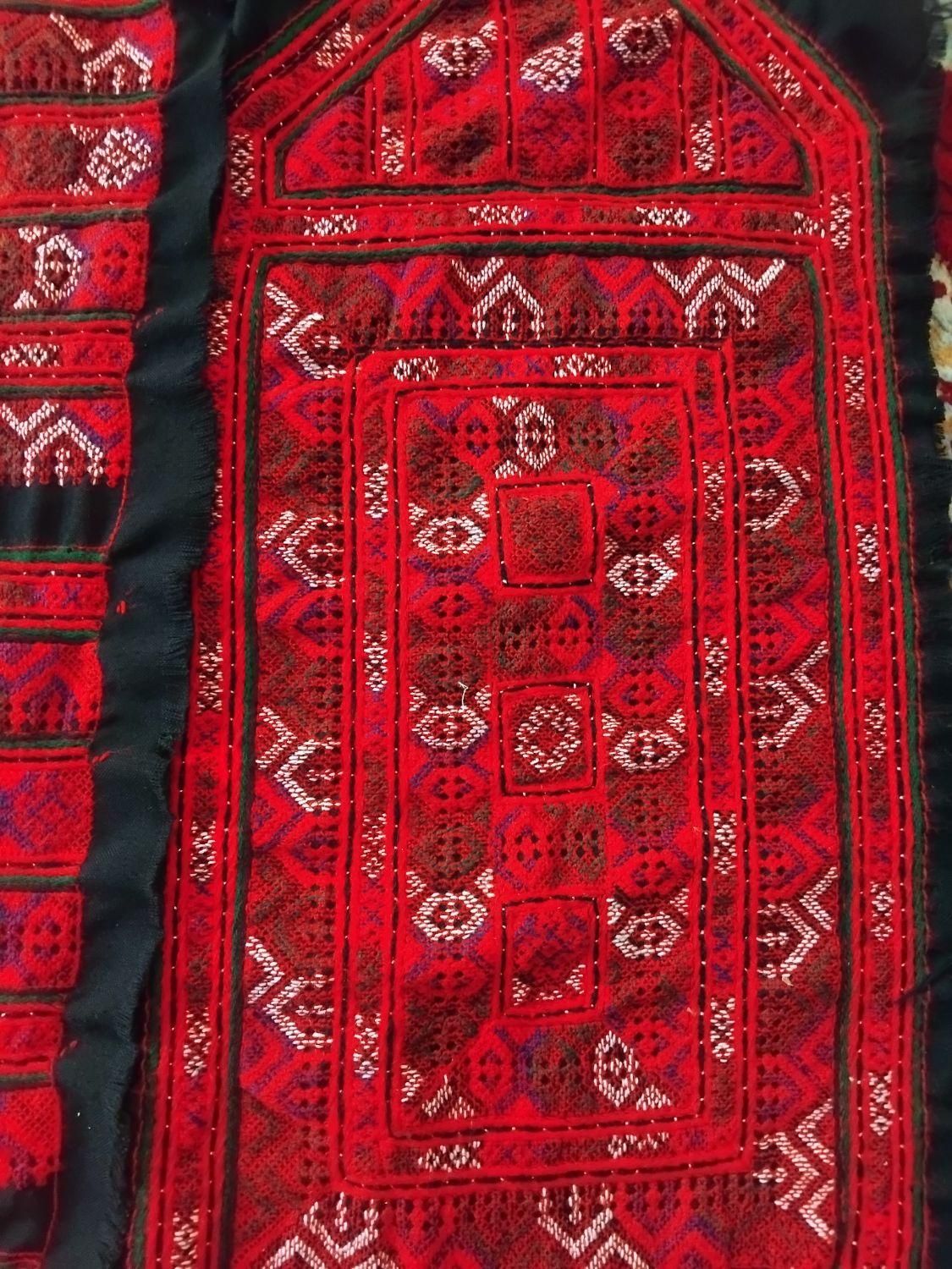 زی آستین|لباس|زهک, |دیوار