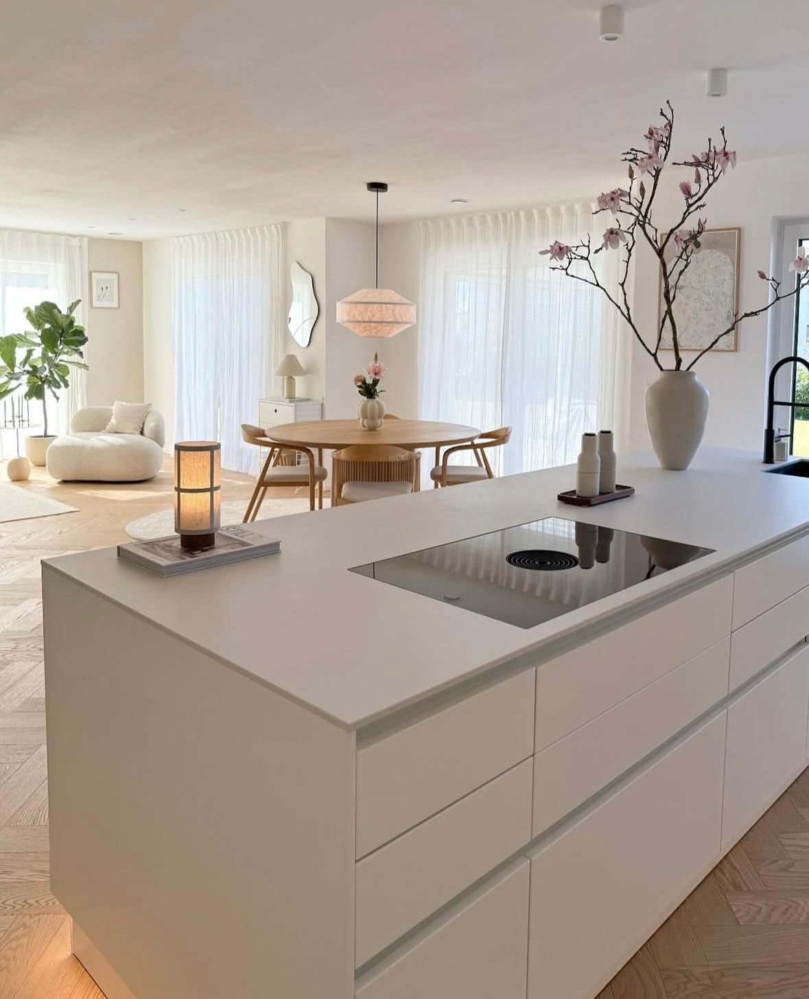 اجاره آپارتمان مبله تمیز در غرب تهران|اجارهٔ کوتاهمدت آپارتمان و سوئیت|تهران, آسمان|دیوار