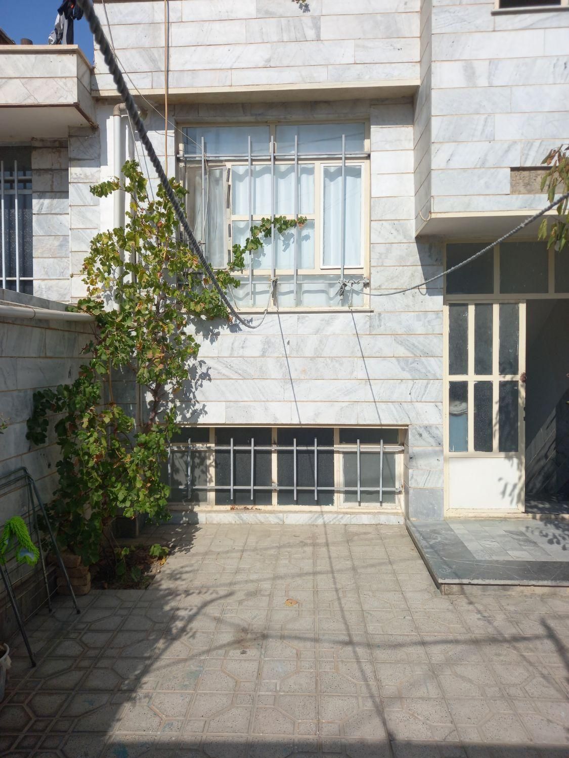 خانه ویلایی ۱۰۱ متر در یک طبقه و یک زیر زمین ۷۴ مت|فروش خانه و ویلا|محمدشهر, همایون ویلا|دیوار