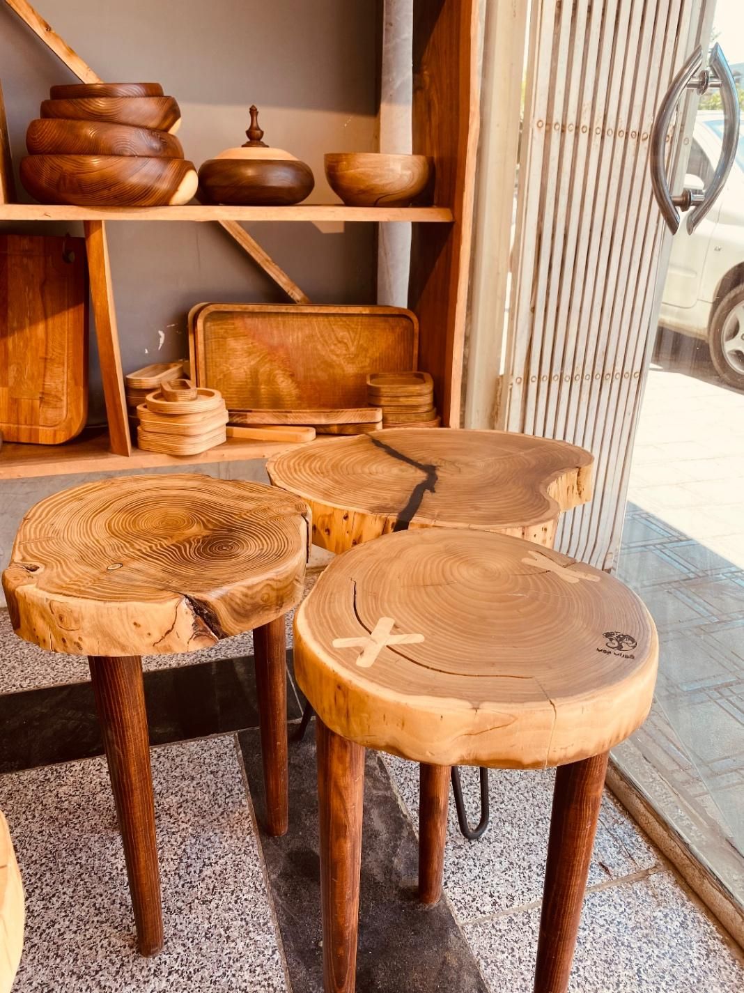 عسلی روستیک|مبلمان خانگی و میز عسلی|رشت, بلوار گیلان|دیوار