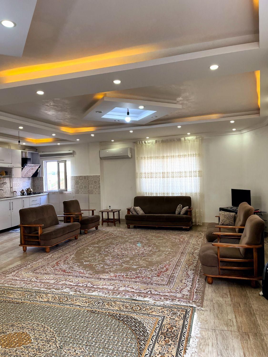 اجاره سوییت دوخواب مرکز شهر با دوپارکینگ اختصاصی|اجارهٔ کوتاه‌مدت آپارتمان و سوئیت|رشت, شهرک آیت الله منتظری|دیوار