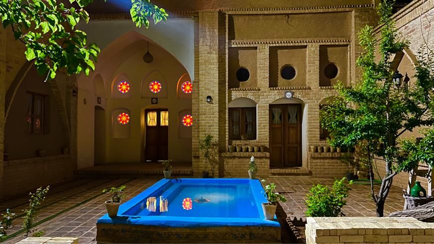 اقامتگاه تاریخی بومگردی فرهنگ دور از هیاهوی جاده|اجارهٔ کوتاه‌مدت آپارتمان و سوئیت|میمه, |دیوار