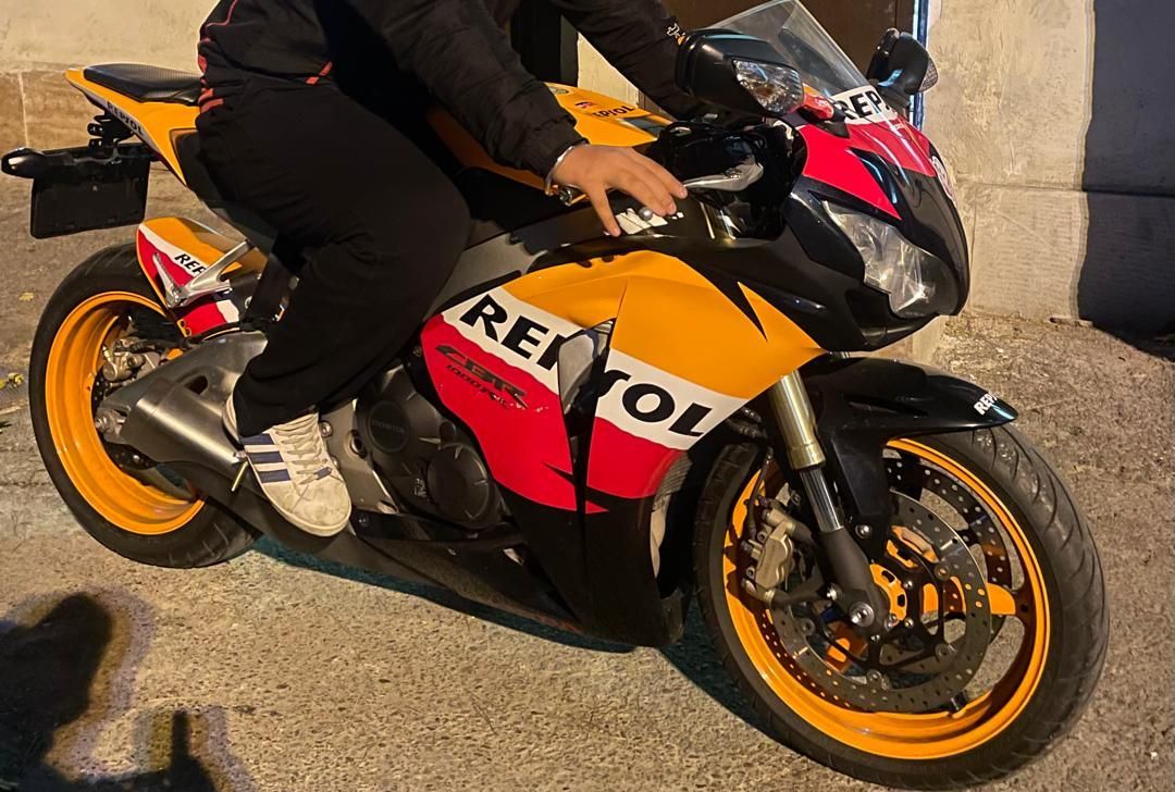 cbr1000 model2011|موتورسیکلت|تهران, ولنجک|دیوار