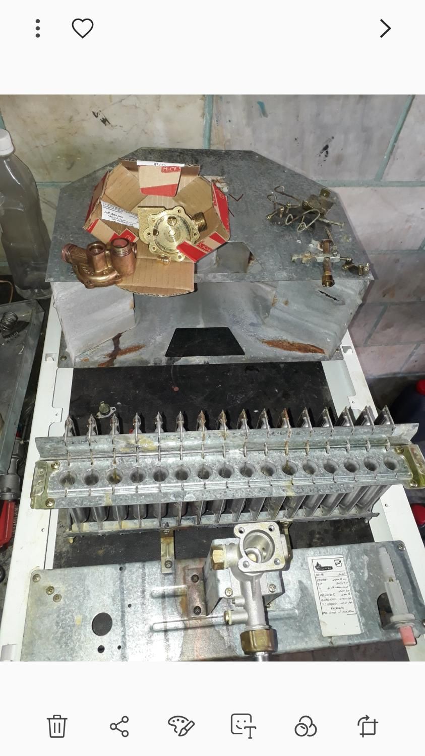 سرویس آبگرمکن دیواری و لوله کشی آب|خدمات پیشه و مهارت|بروجرد, |دیوار