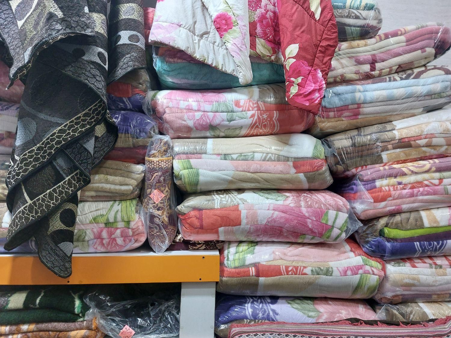 خشکشویی پتوشویی رنگرزی|خدمات نظافت|شیراز, کاراندیش|دیوار