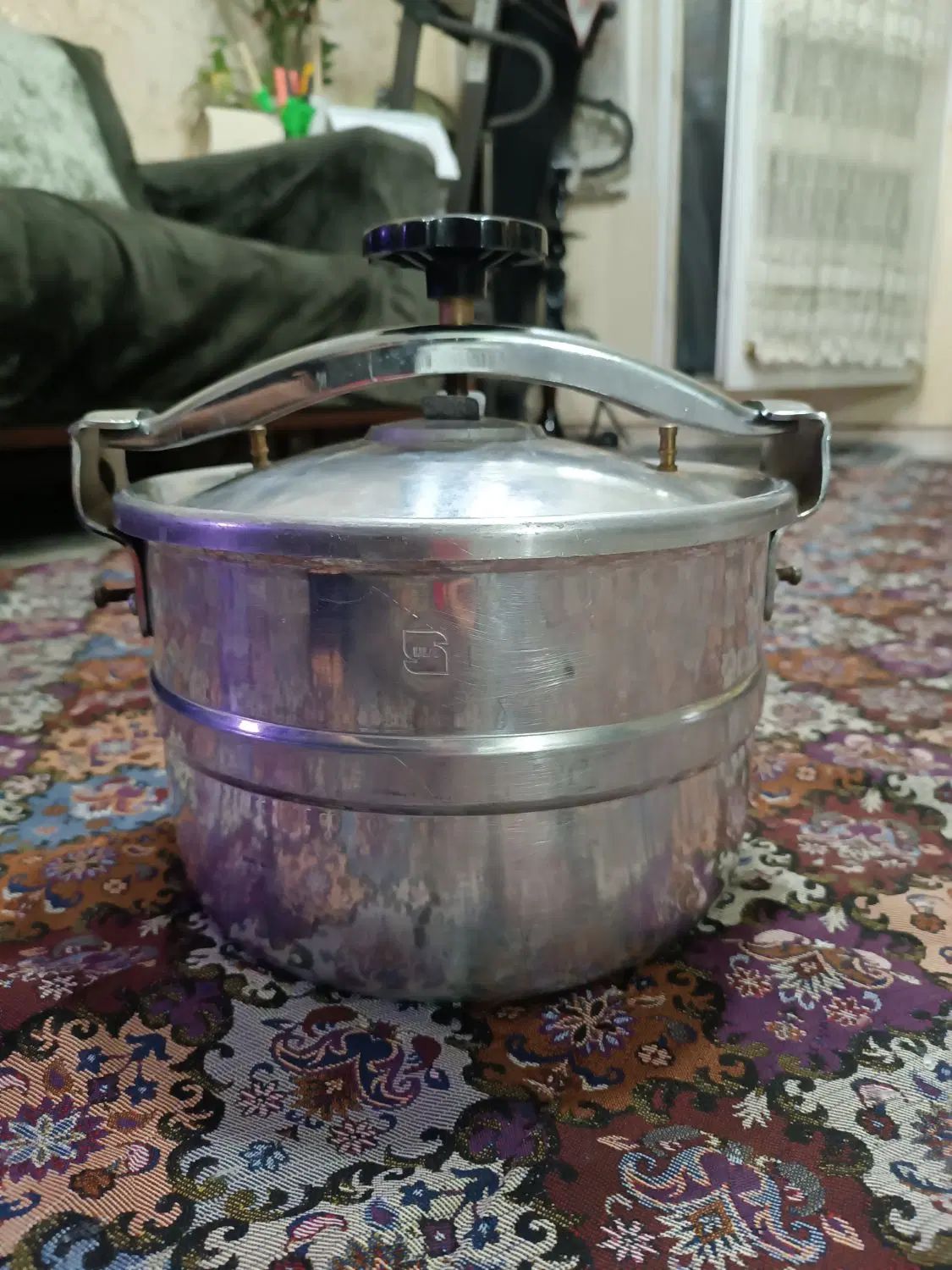 زودپز سالم جنس محکم وقدیمی استفاده نشده|ظروف پخت‌وپز|تاکستان, |دیوار
