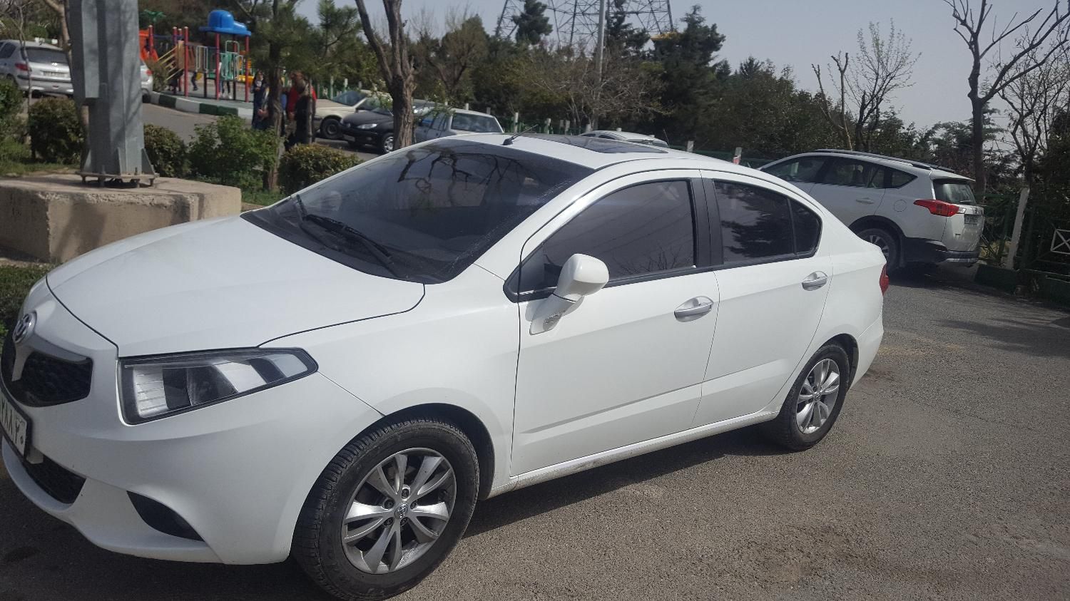 برلیانس H230 اتوماتیک، مدل ۱۳۹۵|خودرو سواری و وانت|تهران, امانیه|دیوار