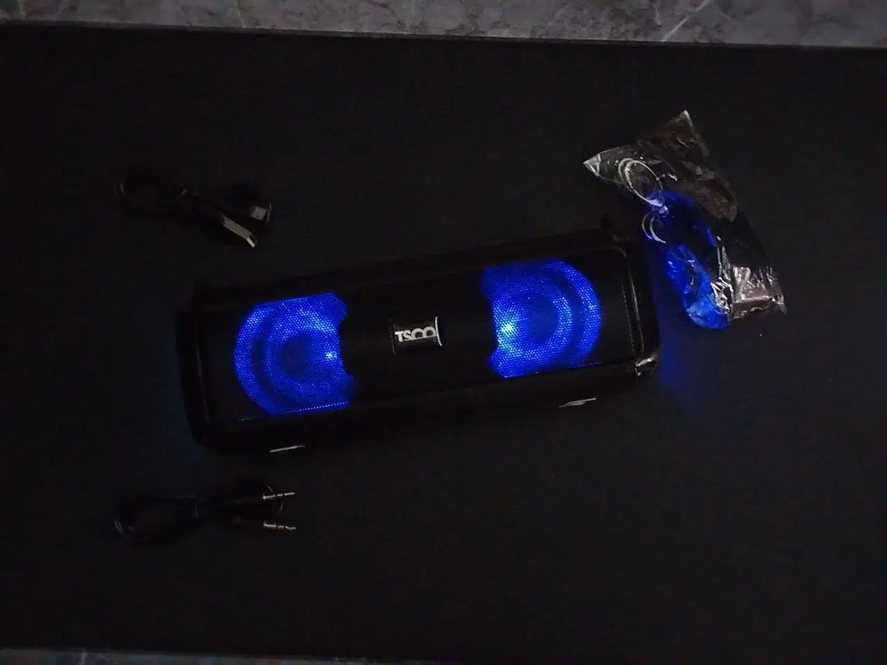 اسپیکر با نور RGB|پخش‌کننده همراه|مشهد, کوی سیدی|دیوار
