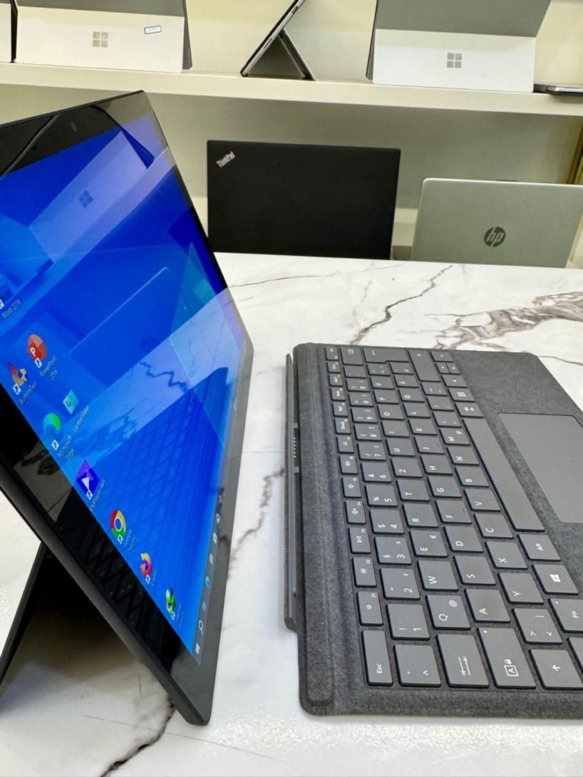 Surface pro7 i7|رایانه همراه|شیراز, ملاصدرا|دیوار