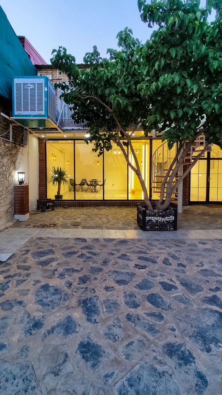 اجاره باغ مجهز مناسب اقامت، تولد و دورهمی خانوادگی|اجارهٔ کوتاهمدت ویلا و باغ|سبزوار, قصبه شرقی|دیوار