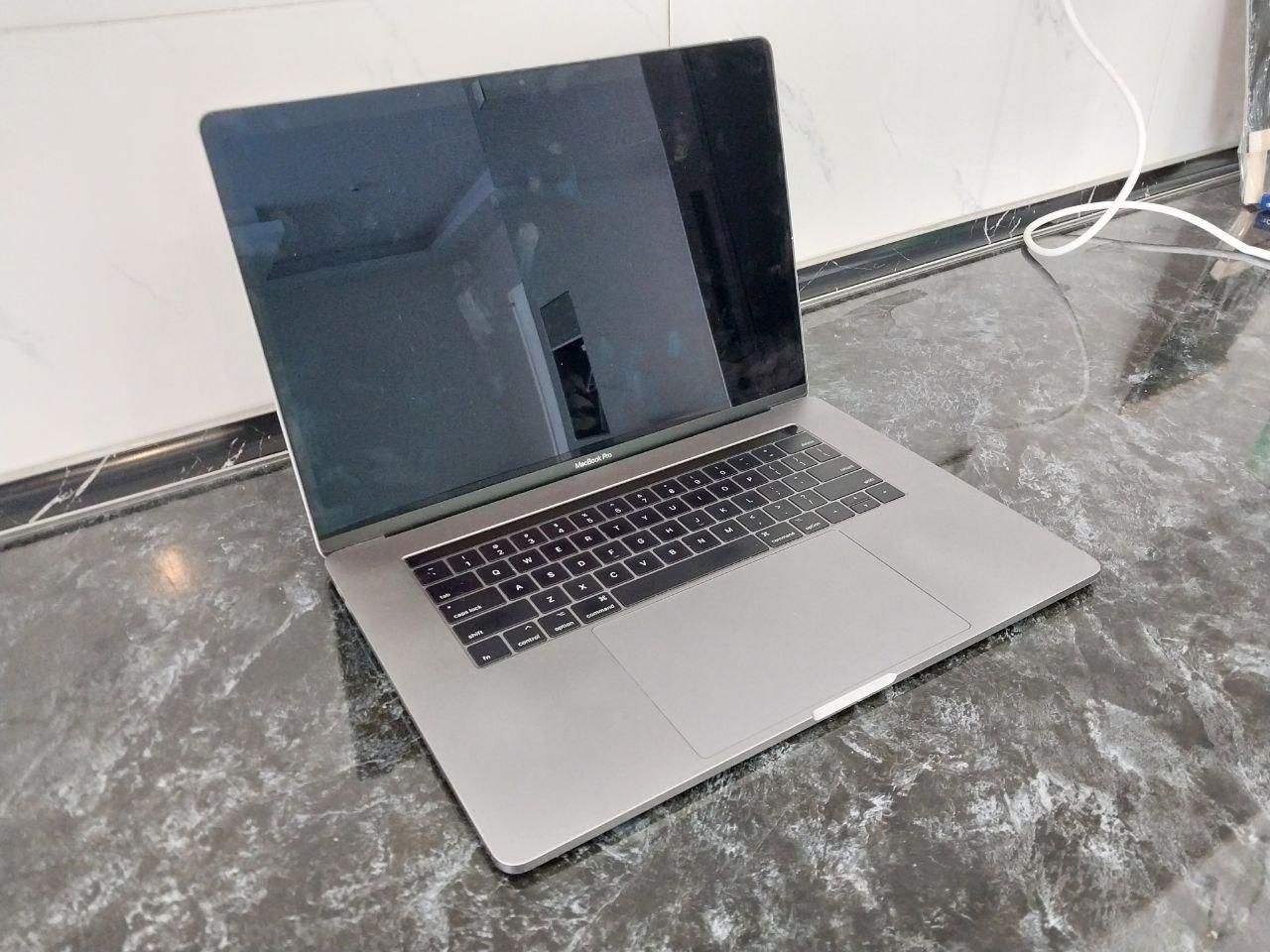 مک‌بوک پرو ۲۰۱۷ ،  Macbook pro 2017 ci7|رایانه همراه|تهران, سعادت‌آباد|دیوار