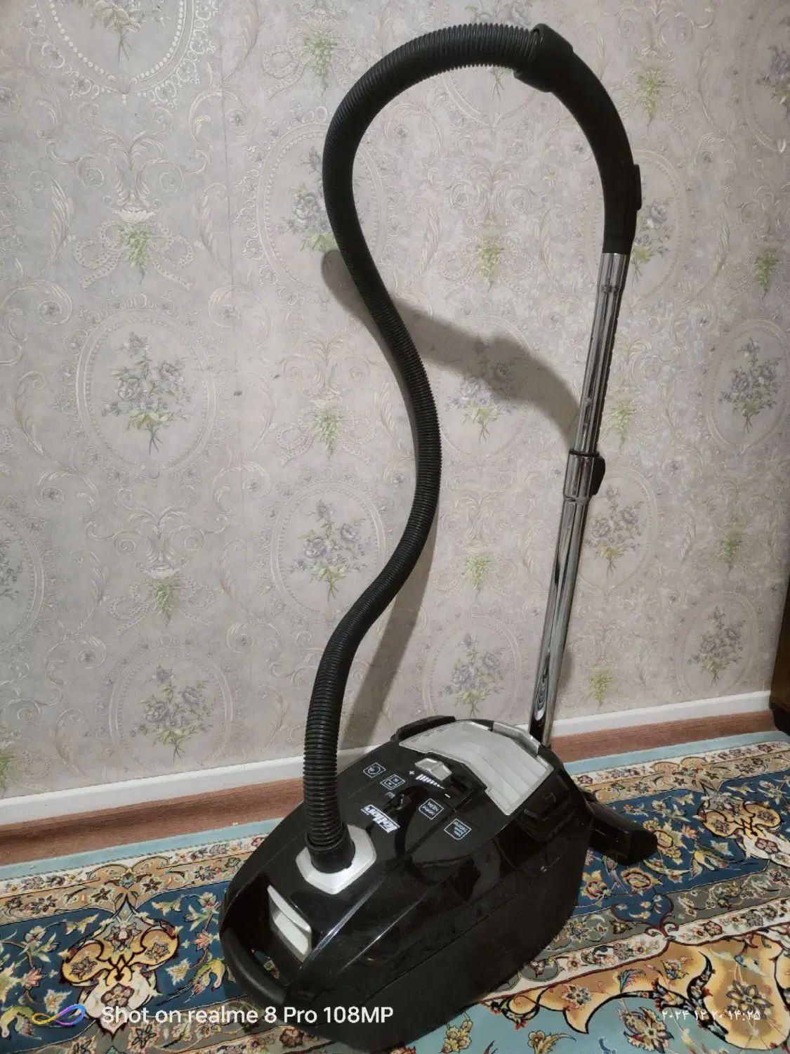 جارو برقی مشکی|جاروبرقی، جارو شارژی، بخارشو|تهران, حصارک|دیوار