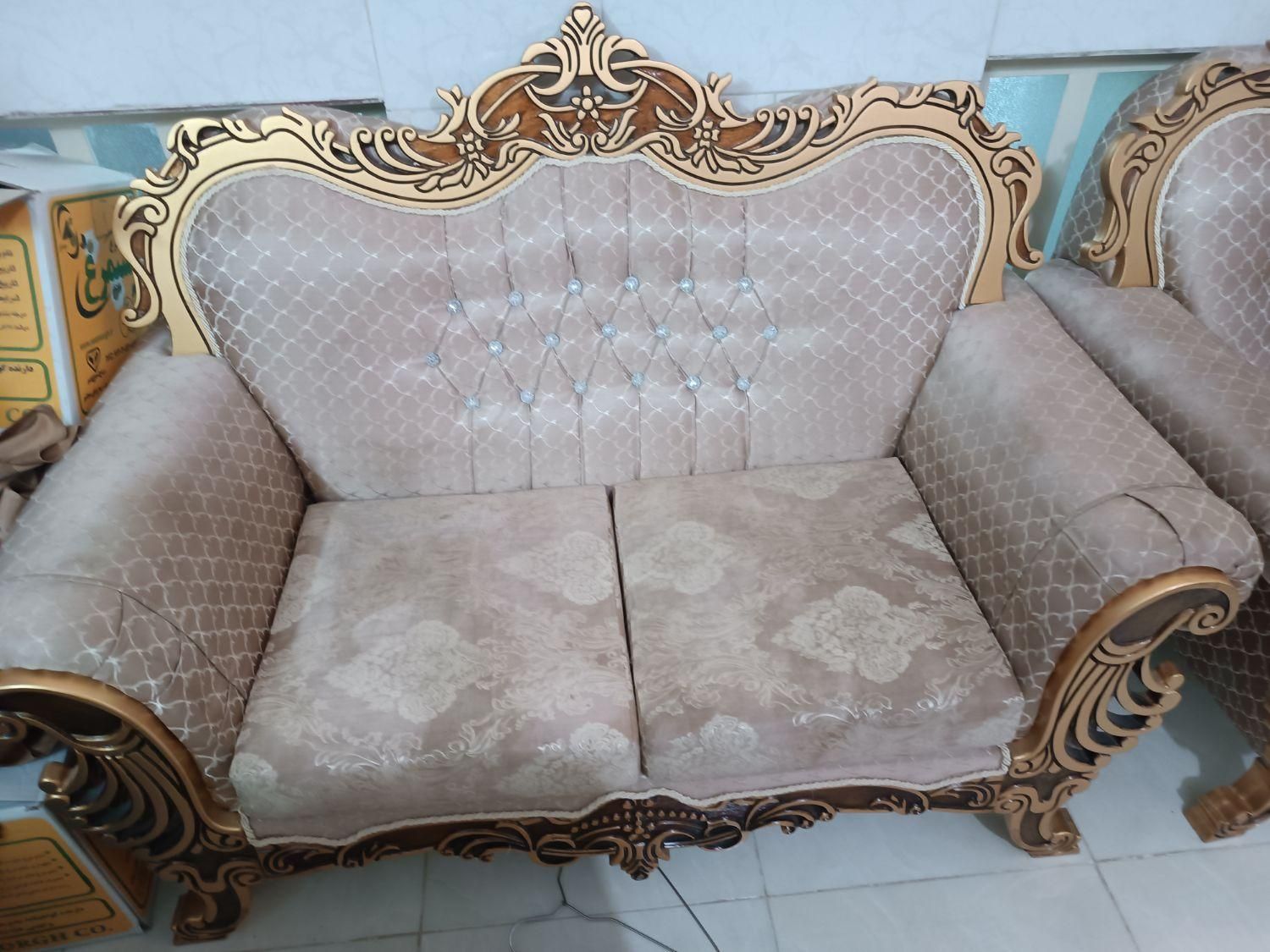 مبل سلطنتی|مبلمان خانگی و میز عسلی|یزد, |دیوار