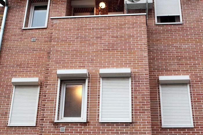 کرکره برقی.جک دروازه.دوربین مداربسته|خدمات پیشه و مهارت|رویان, |دیوار