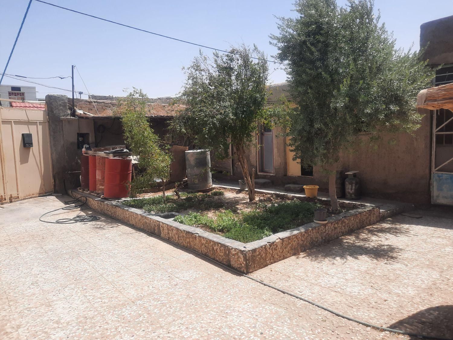 ویلایی ۳۰۶ متر چهارراه زهک،سر ۲ نبش|فروش خانه و ویلا|زابل, |دیوار