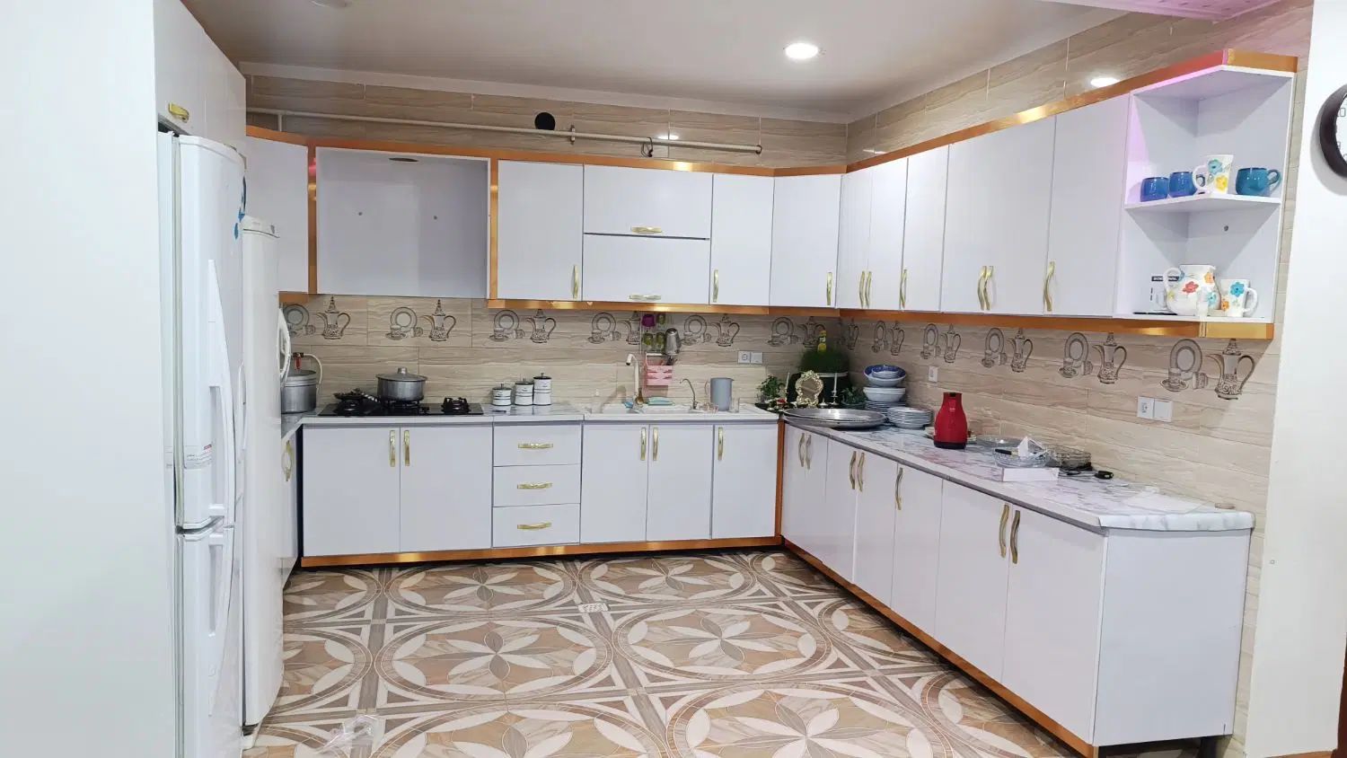 نصاب کابینت وهود،تمام درب ها، جک های تلویزیون،پرده|خدمات پیشه و مهارت|شوشتر, |دیوار