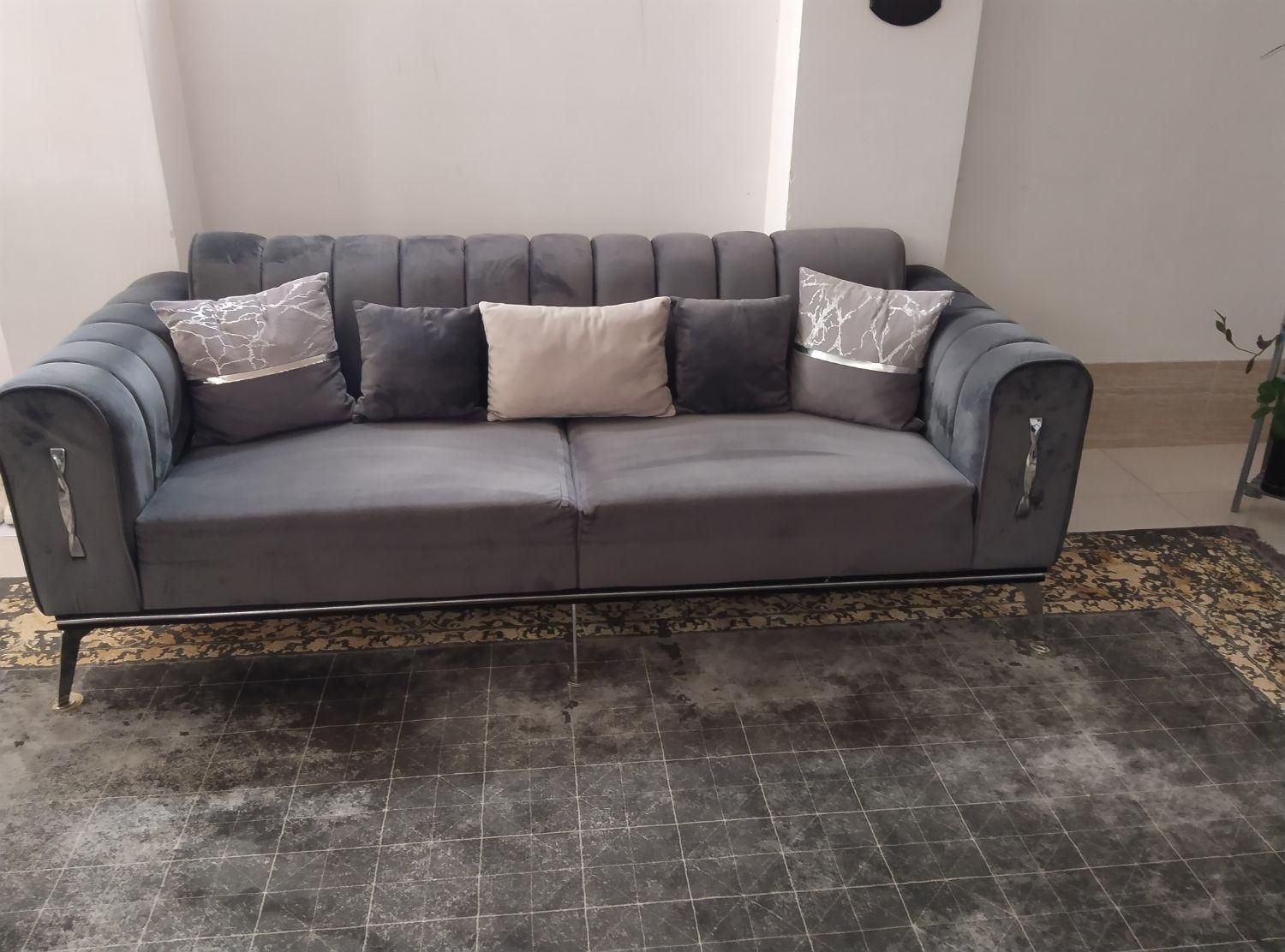 مبل هشت نفره چستر صدفی نو نو|مبلمان خانگی و میز عسلی|شیراز, شهرک گلستان|دیوار