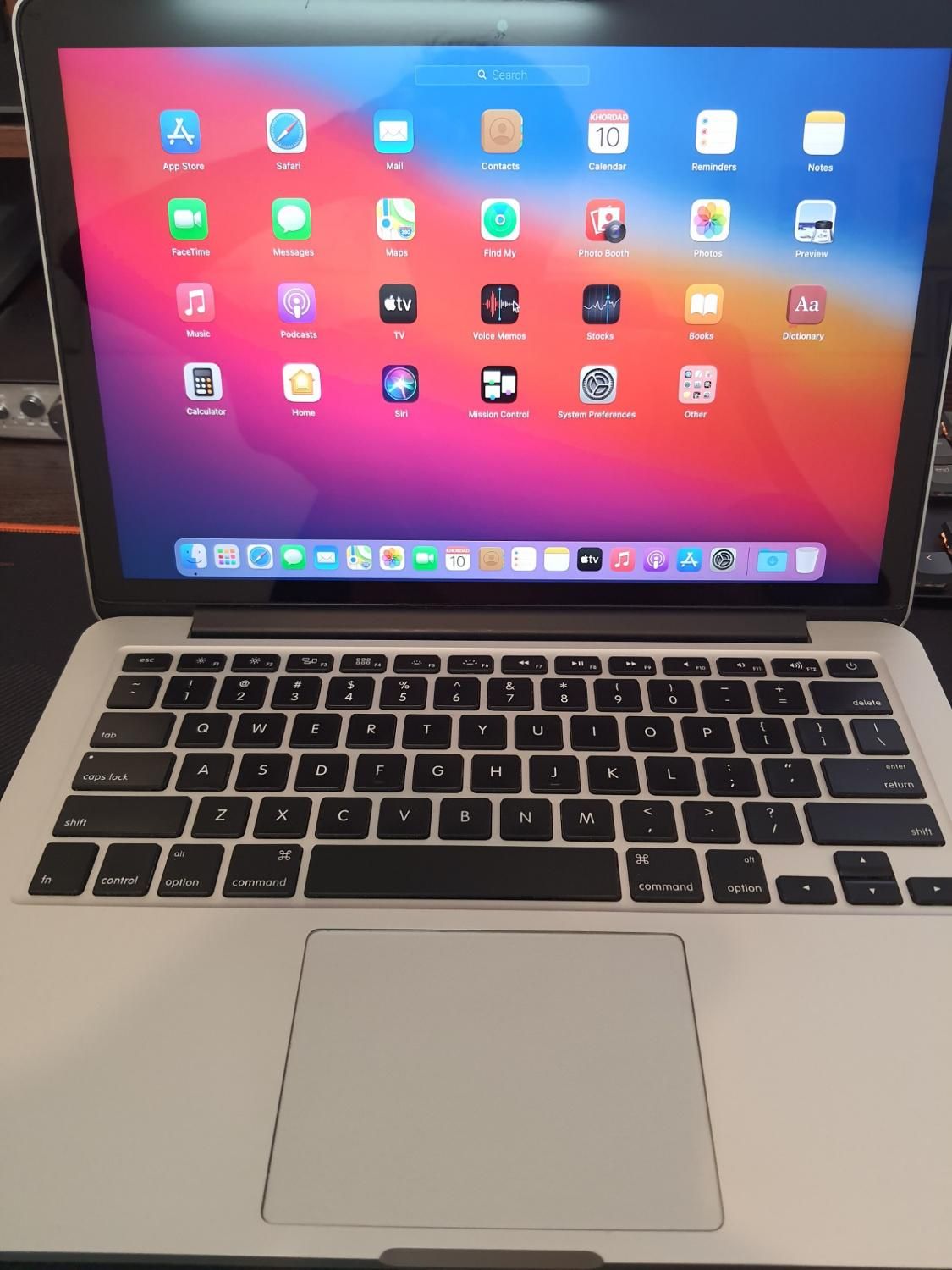 مک بوک پرو رتینا|رایانه همراه|نی‌ریز, |دیوار