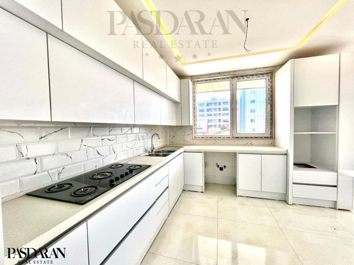 آپارتمان 138متری تک واحدی خیابان پاسداران.|فروش آپارتمان|بندر انزلی, پاسداران|دیوار