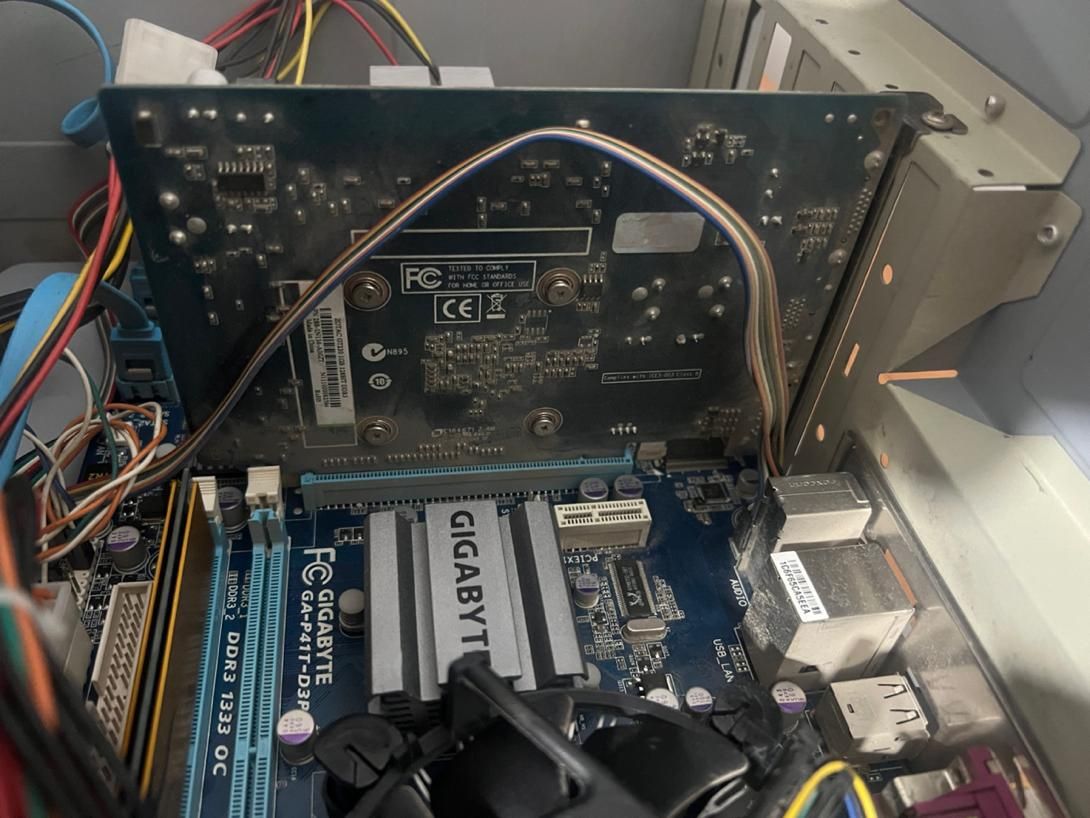 کامپیوتر و میز و صندلی|رایانه رومیزی|اصفهان, ملک‌شهر|دیوار