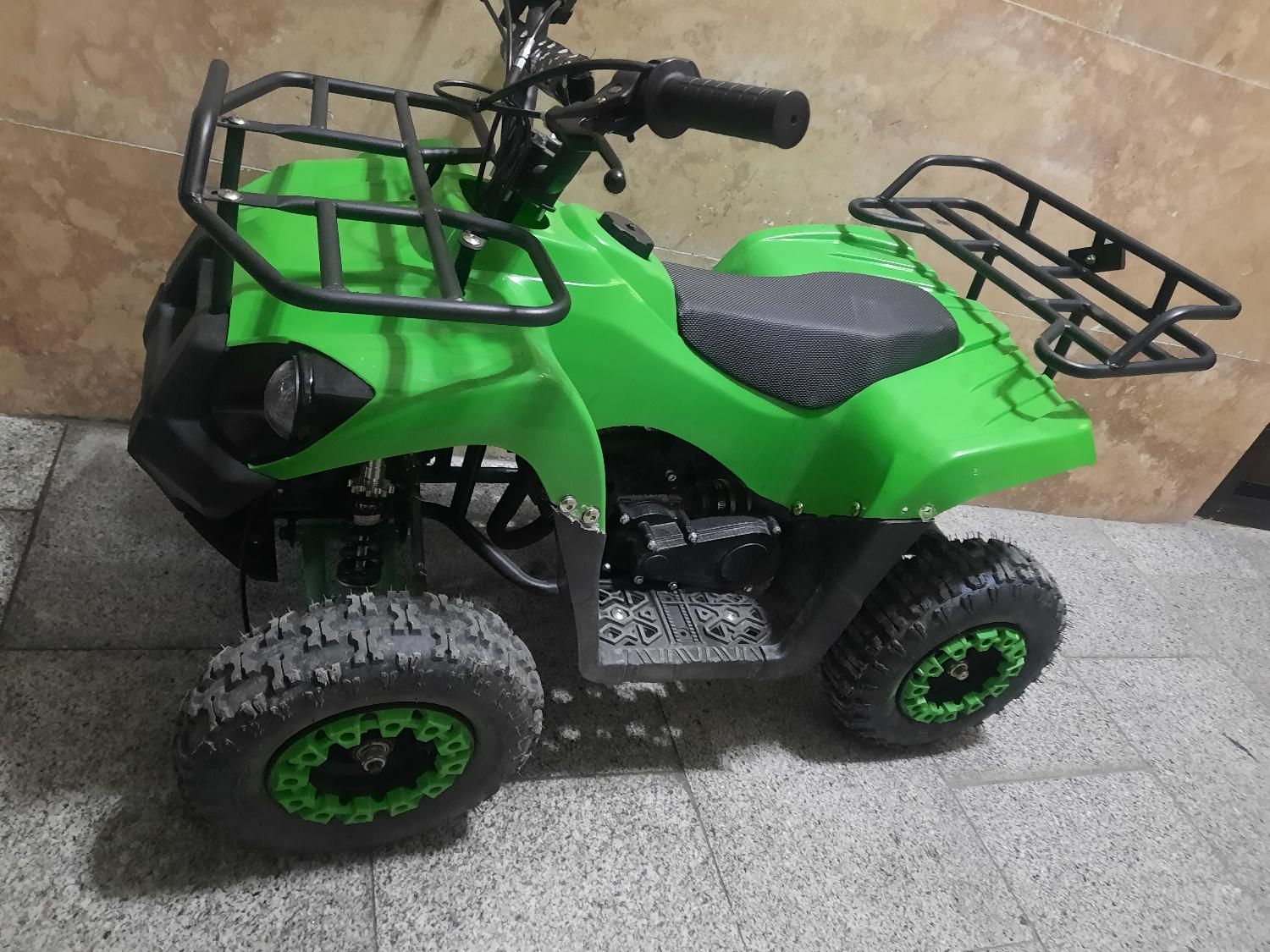 موتور ۴چرخ مناسب بازی کودک|اسباببازی|رودهن, |دیوار